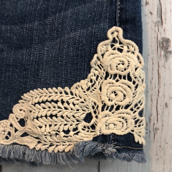 Altair’s State Denim Lace Mini Skirt 25 - Picture 2 of 10